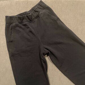 Lululemon Relaxed High Rise Cropped Jogger - Size 4